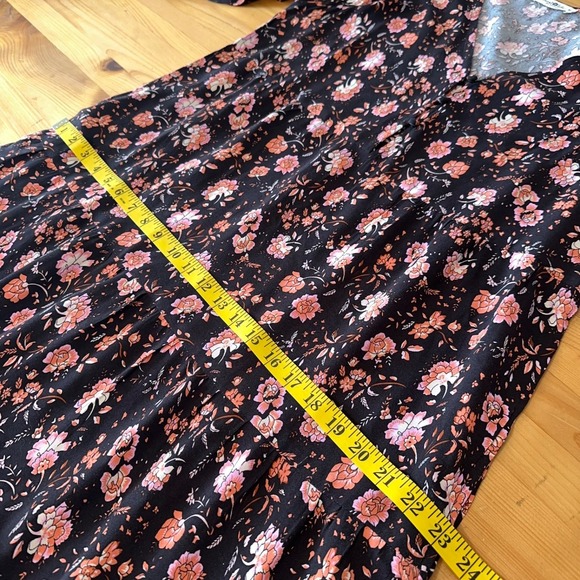 Natural Life Boho Cottage Peasant Hippie Dress Sz M Floral Tiered V-Neck Maxi - Picture 4 of 10